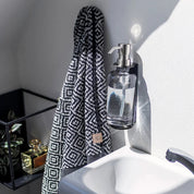Mette Ditmer MOROCCO Handduk 50x95, Svart/vit - Azalea Home