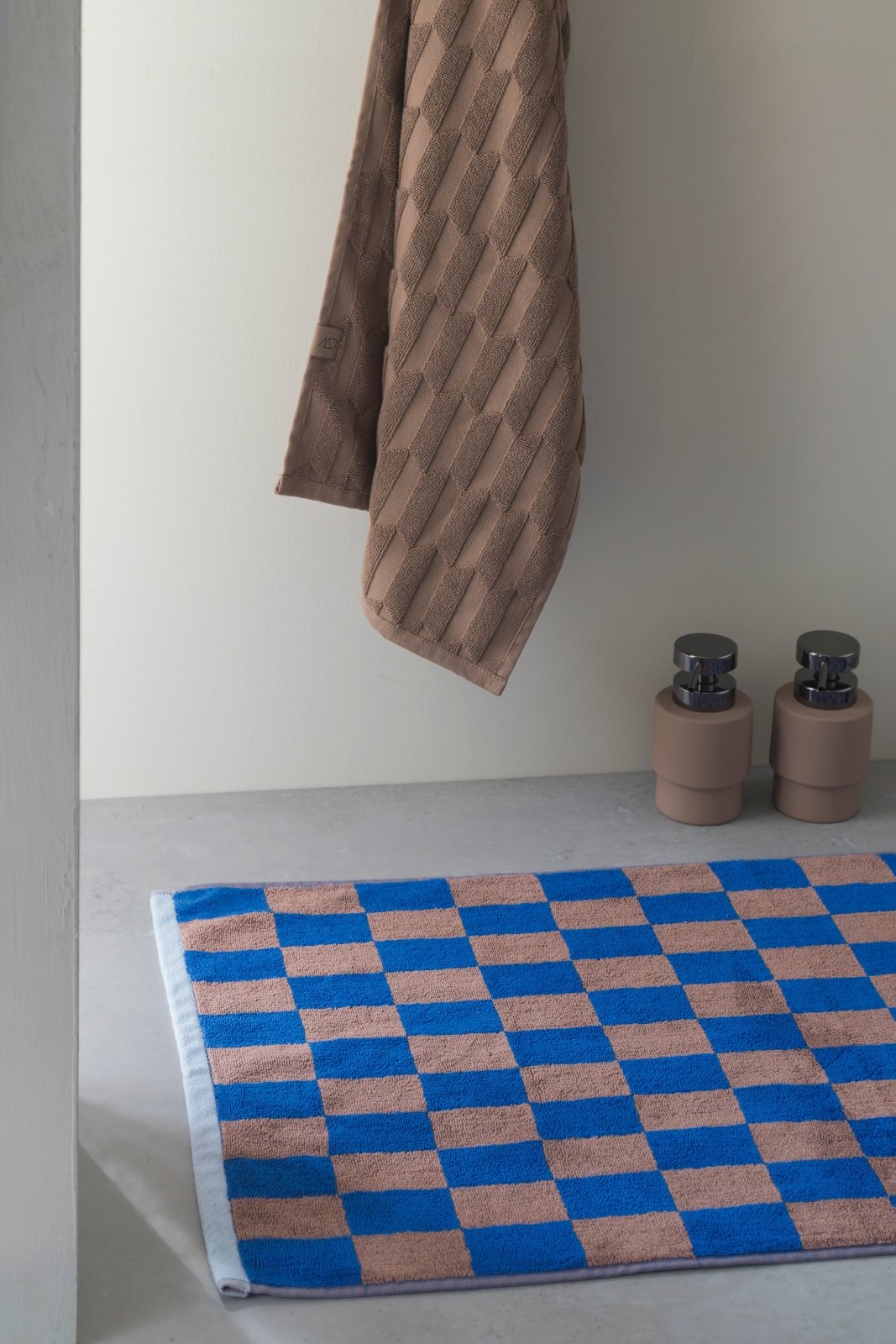 Mette Ditmer RETRO Badrumsmatta 50x80, Kobolt - Azalea Home