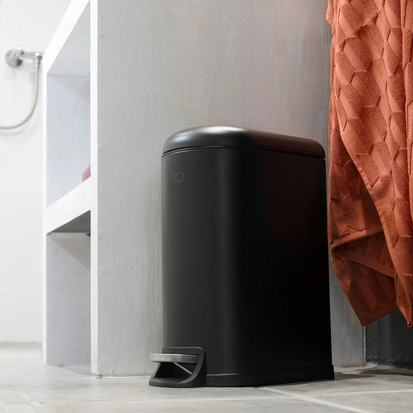 Mette Ditmer WALTHER Pedalhink, Svart - Azalea Home