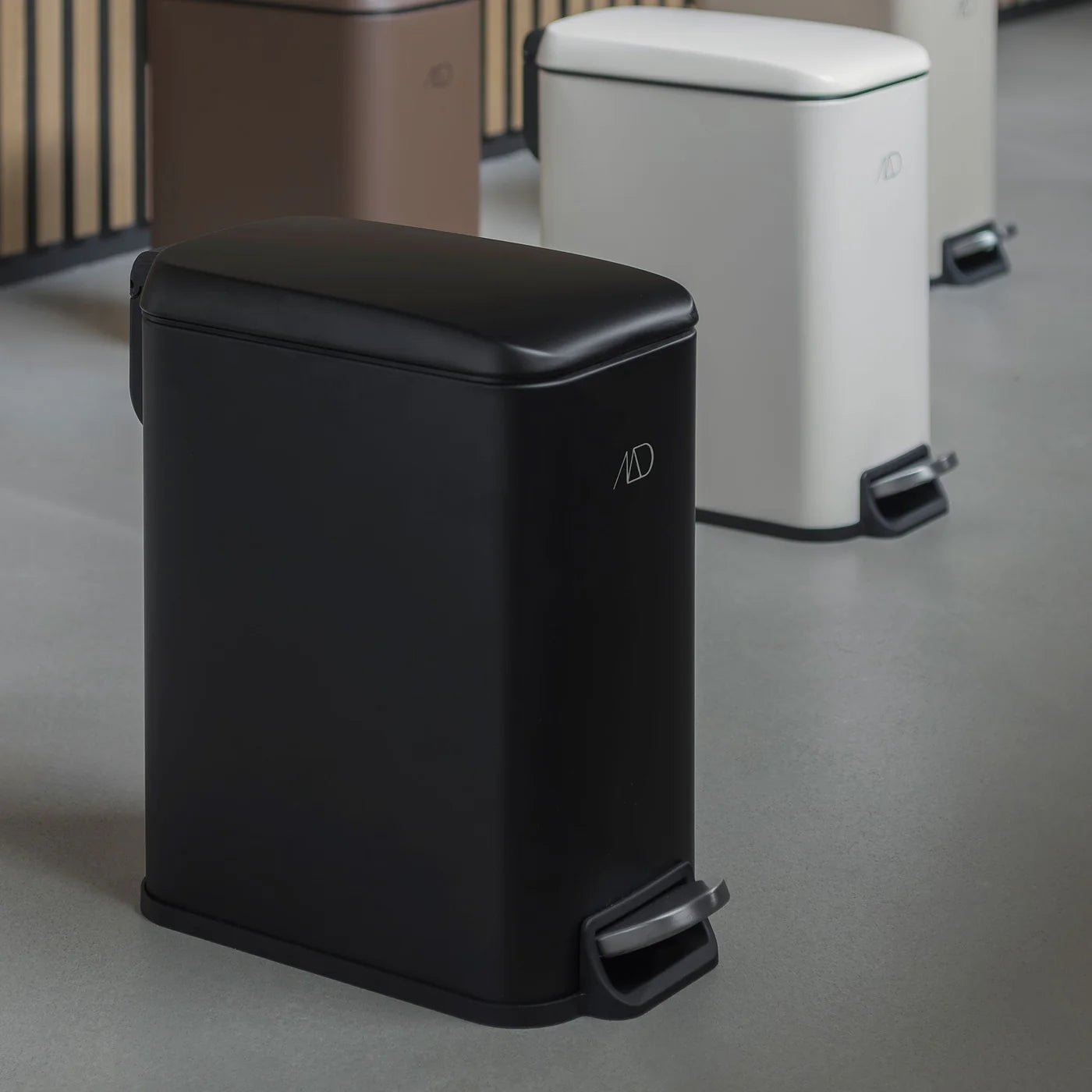 Mette Ditmer WENDY Pedalhink 5L, Svart - Azalea Home