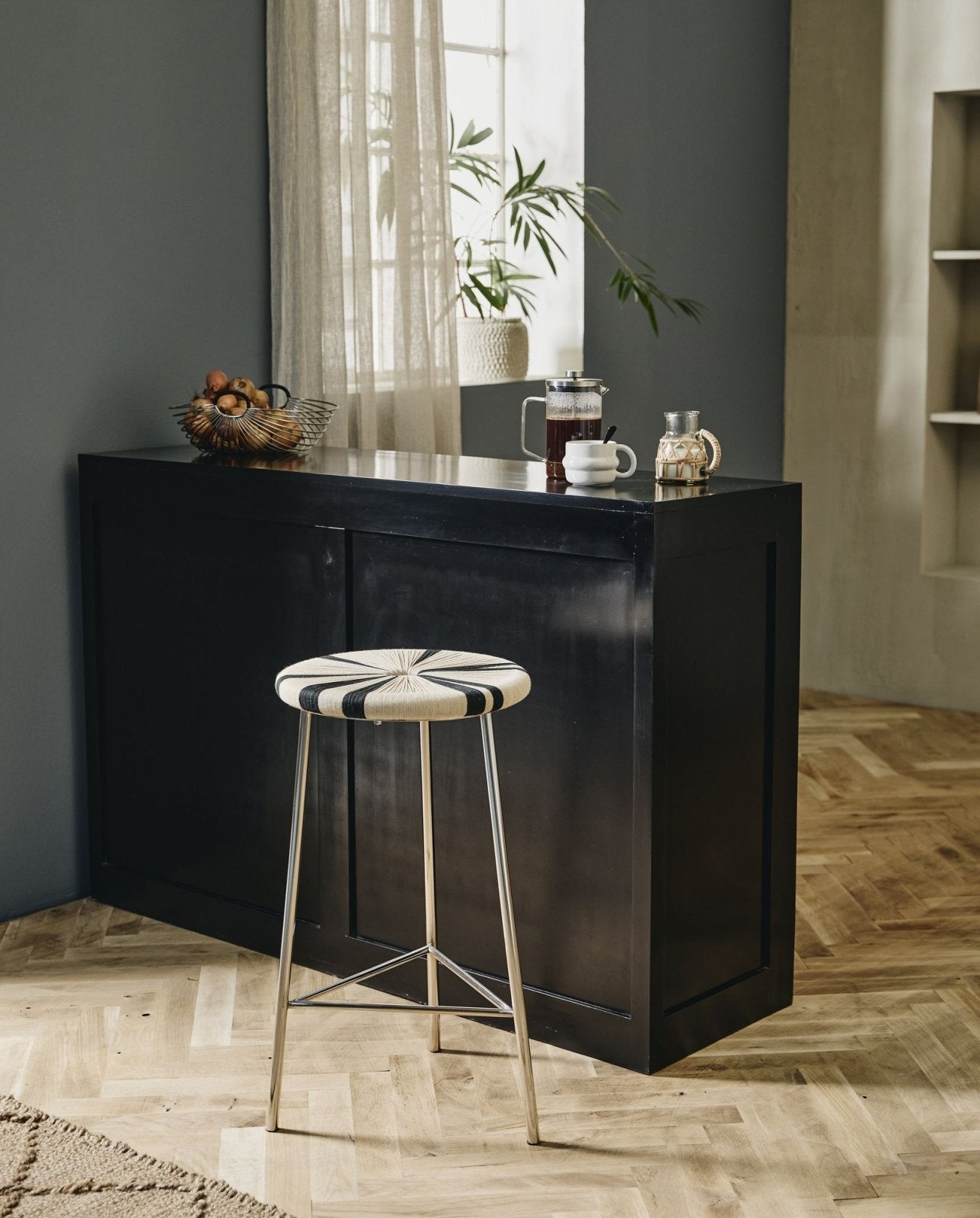 Nordal MORICE Hög Pall, Svart/benvit - Azalea Home