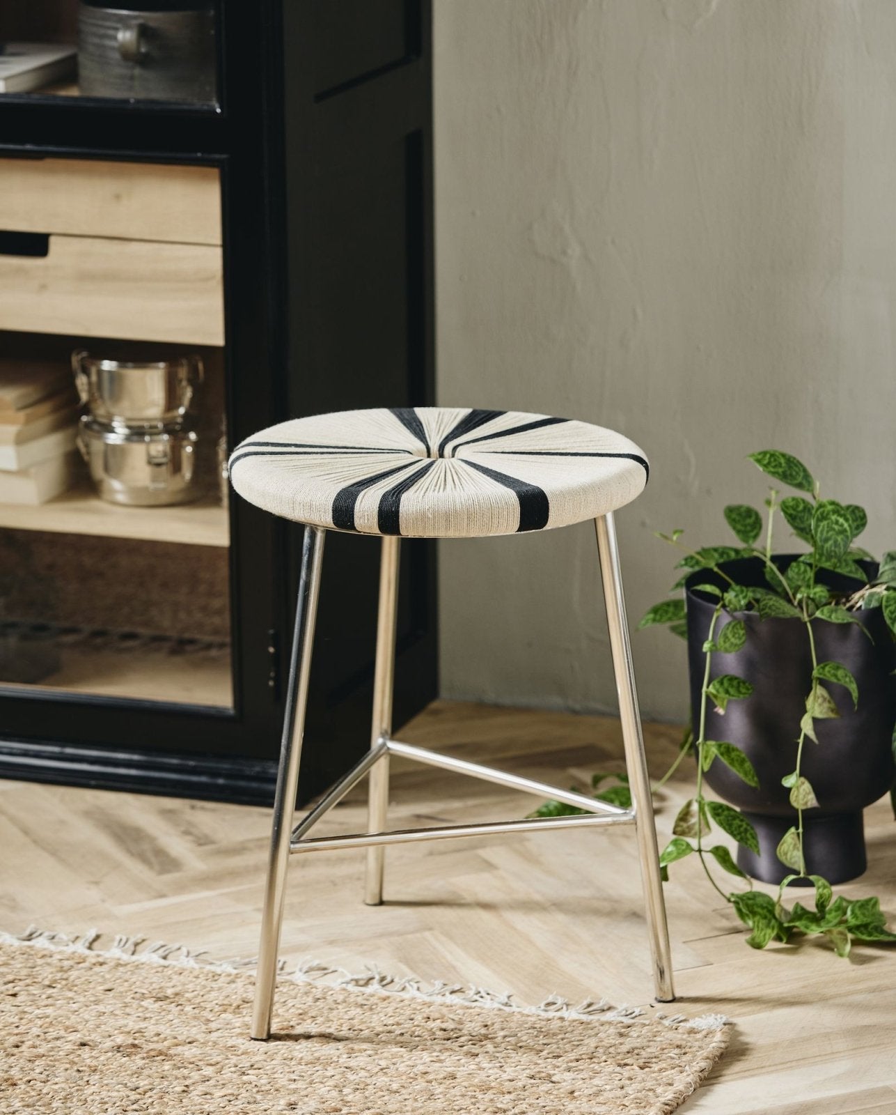 Nordal MORICE Låg Pall, Svart/benvit - Azalea Home