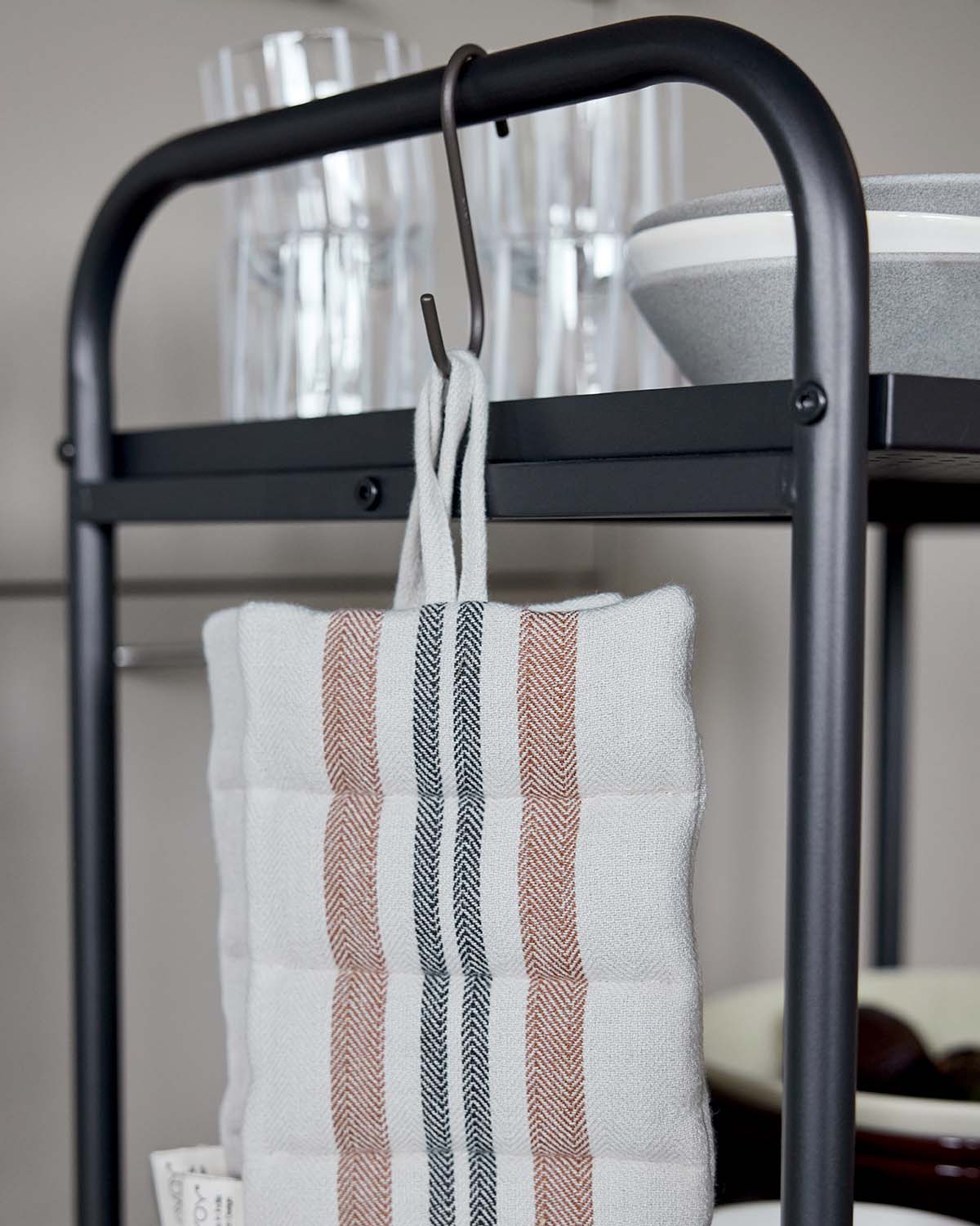 OYOY LIVING Maki Serveringsvagn, Svart - Azalea Home