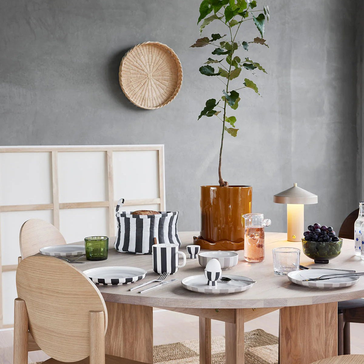 OYOY LIVING Nami Kruka med Fat Ø22cm, Bärnsten - Azalea Home