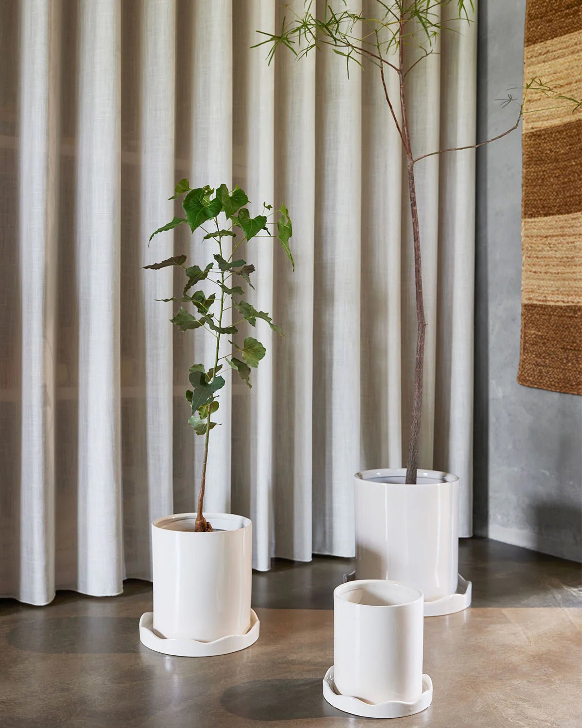 OYOY LIVING Nami Kruka med Fat Ø22cm, Vit - Azalea Home