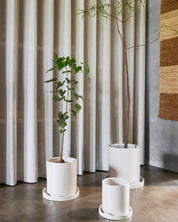 OYOY LIVING Nami Kruka med Fat Ø22cm, Vit - Azalea Home