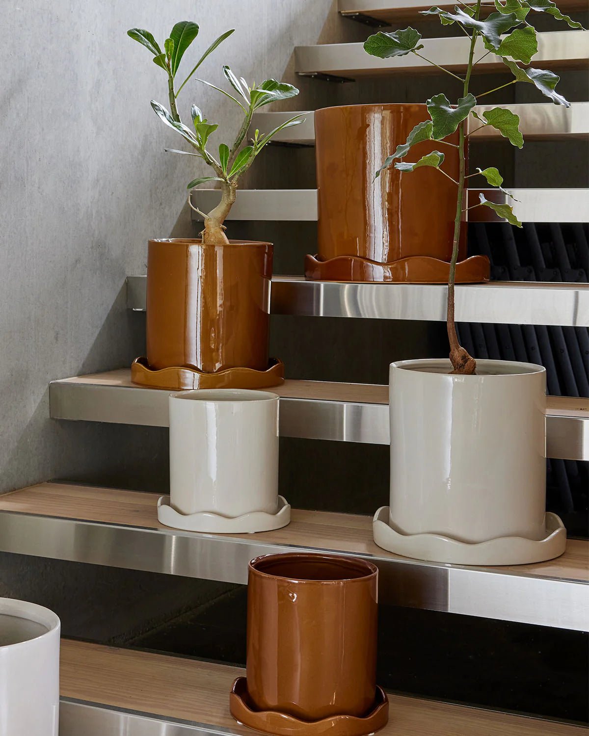 OYOY LIVING Nami Kruka med Fat Ø27cm, Bärnsten - Azalea Home