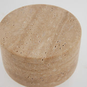 Travina burk, Beige