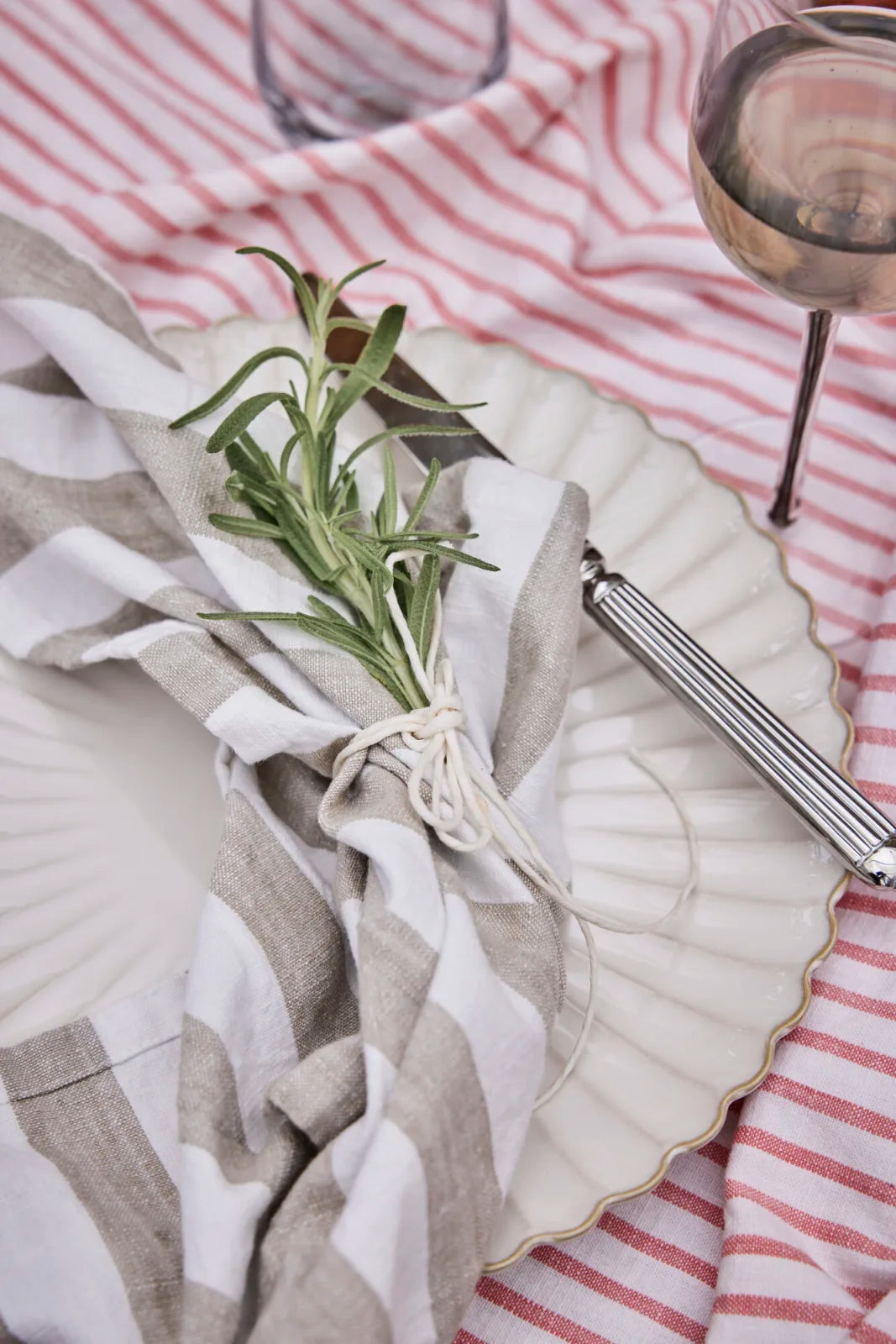 Olivia duk 220x140 cm, Off White / Coral