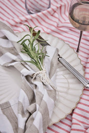 Olivia rund duk Ø140 cm, Off White / Coral