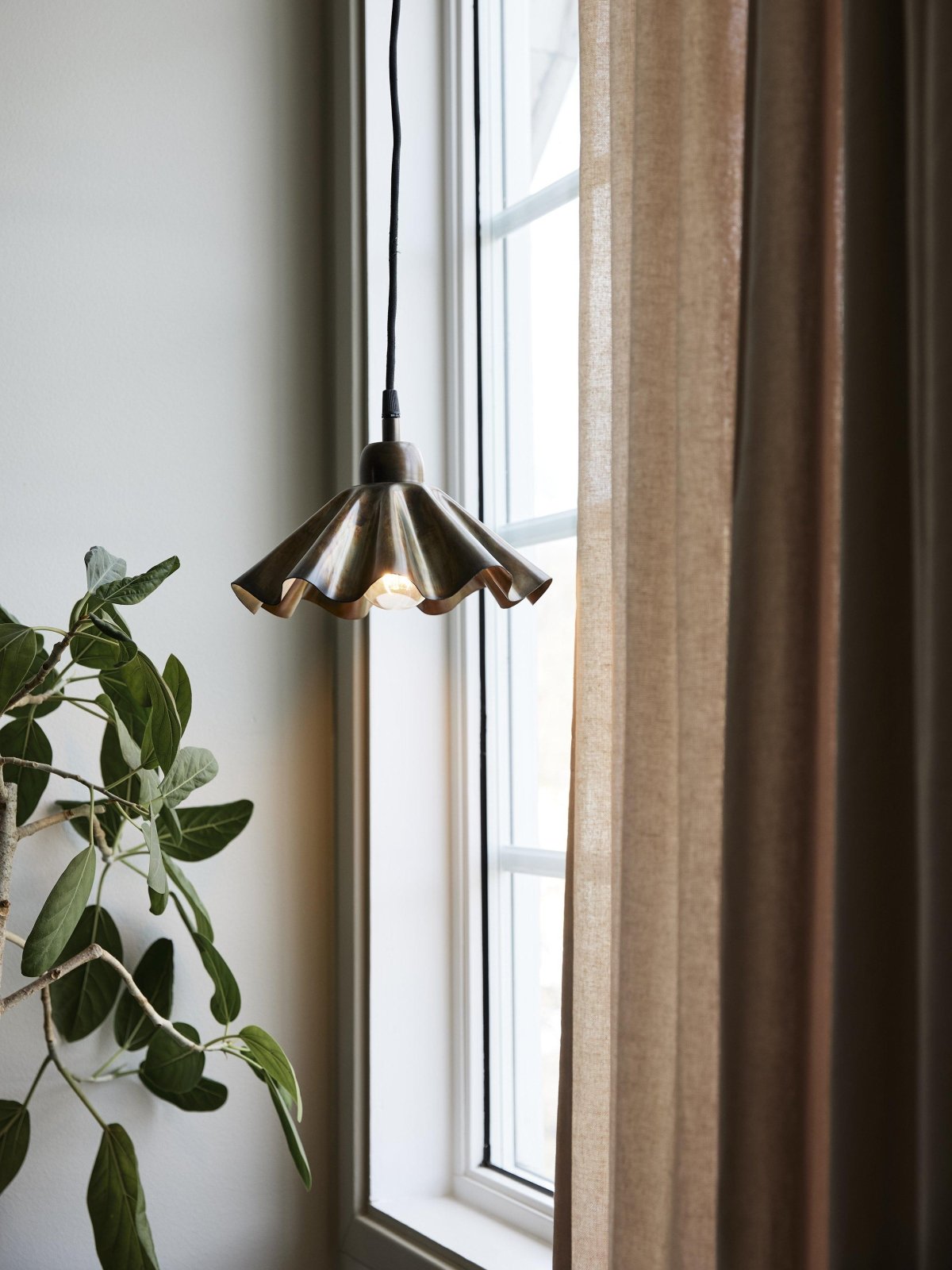 PR Home Aira fönsterlampa Oil brass 25cm - Azalea Home