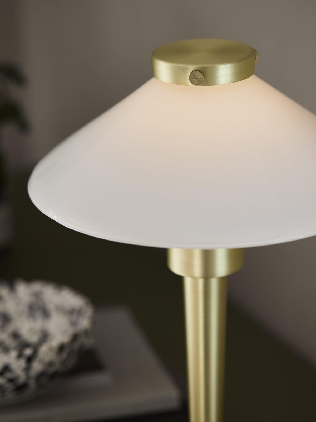 PR Home August Bordslampa Opal 34cm - Azalea Home