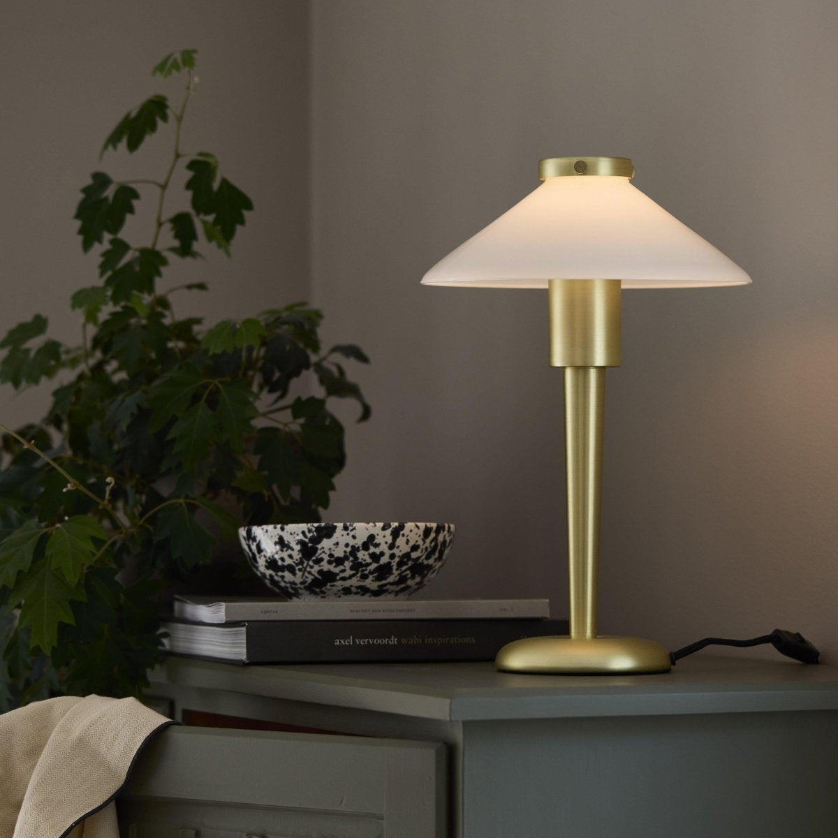 PR Home August Bordslampa Opal 34cm - Azalea Home