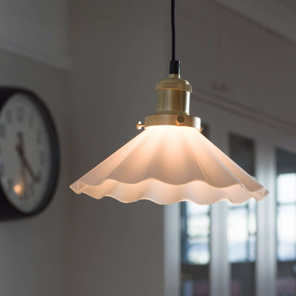 PR Home August Fönsterlampa Opal veckad 25cm - Azalea Home