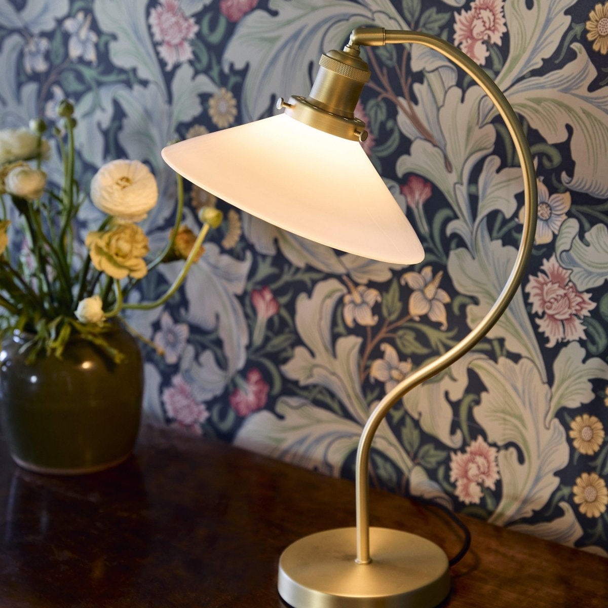 PR Home Axel Bordslampa Opal 25cm - Azalea Home
