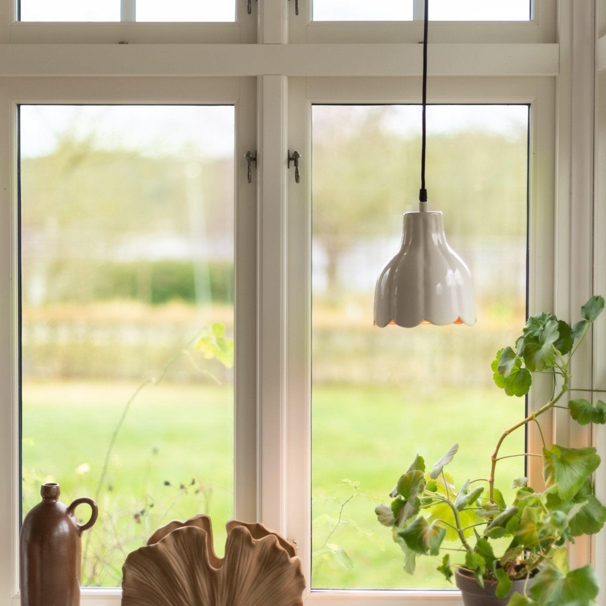 PR Home Tulippa Fönsterlampa Beige 17cm - Azalea Home