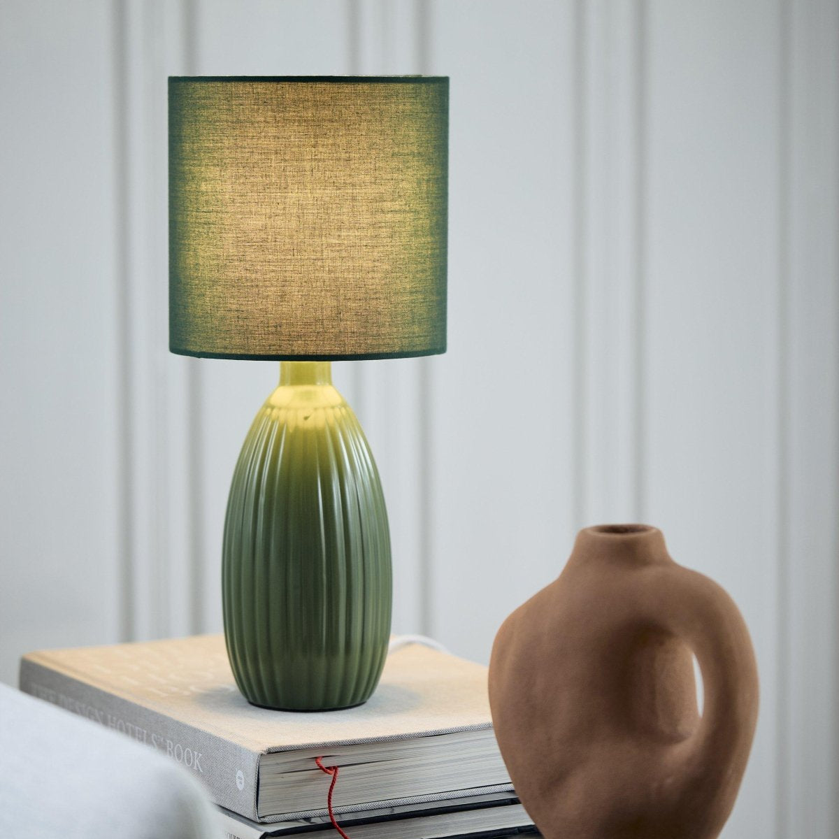 PR Home Uno bordslampa Grön 37cm - Azalea Home