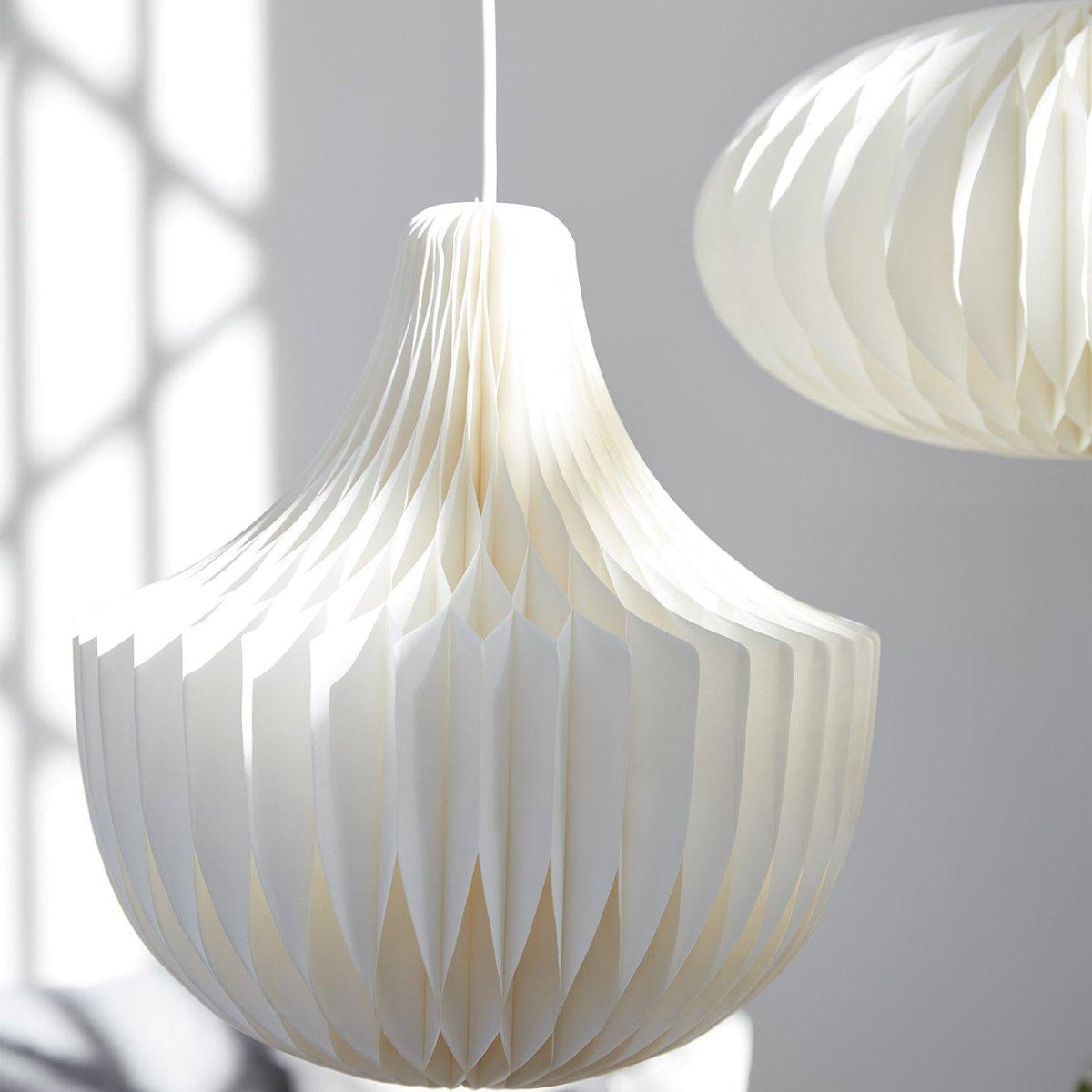 PR Home Vicky takskärm Vit papper 40cm - Azalea Home