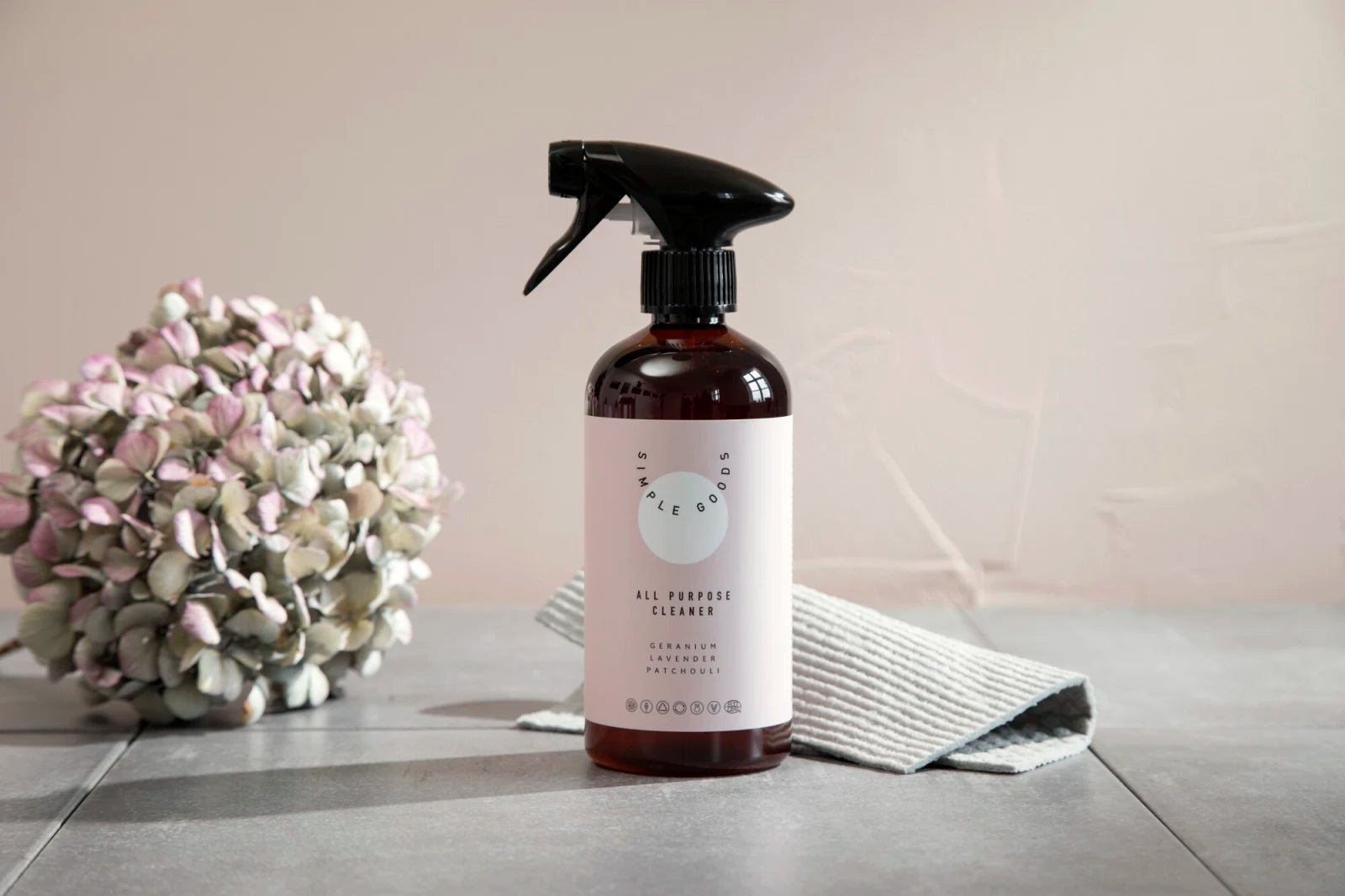 SIMPLE GOODS Allrengöring Cleaner Geranium Lavender Patchouli 500 ml - Azalea Home