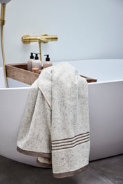 SIMPLE GOODS Harmony Handduk 140x70, Grå - Azalea Home