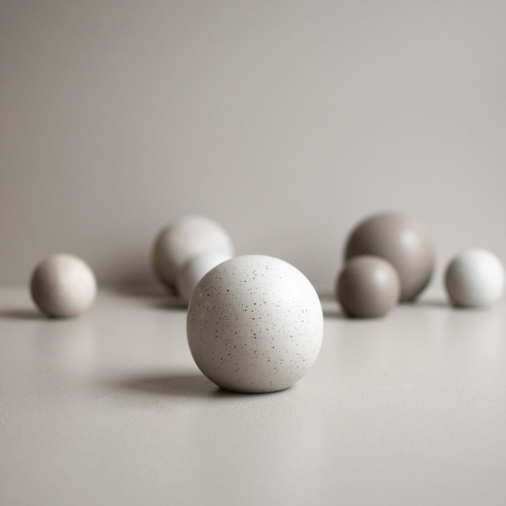 ALLIUM Dekorationsklot Ø9, Mole Dot