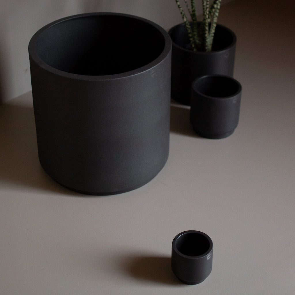 SOLID Kruka Small Ø10, Cast iron
