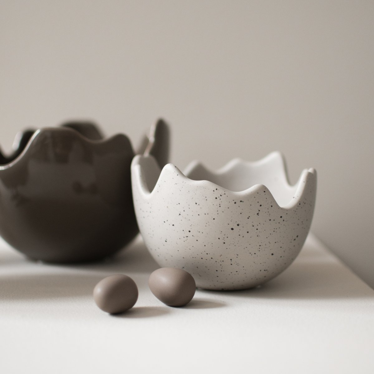HAPPY EASTER Skål Äggskal Ø11, mole dot