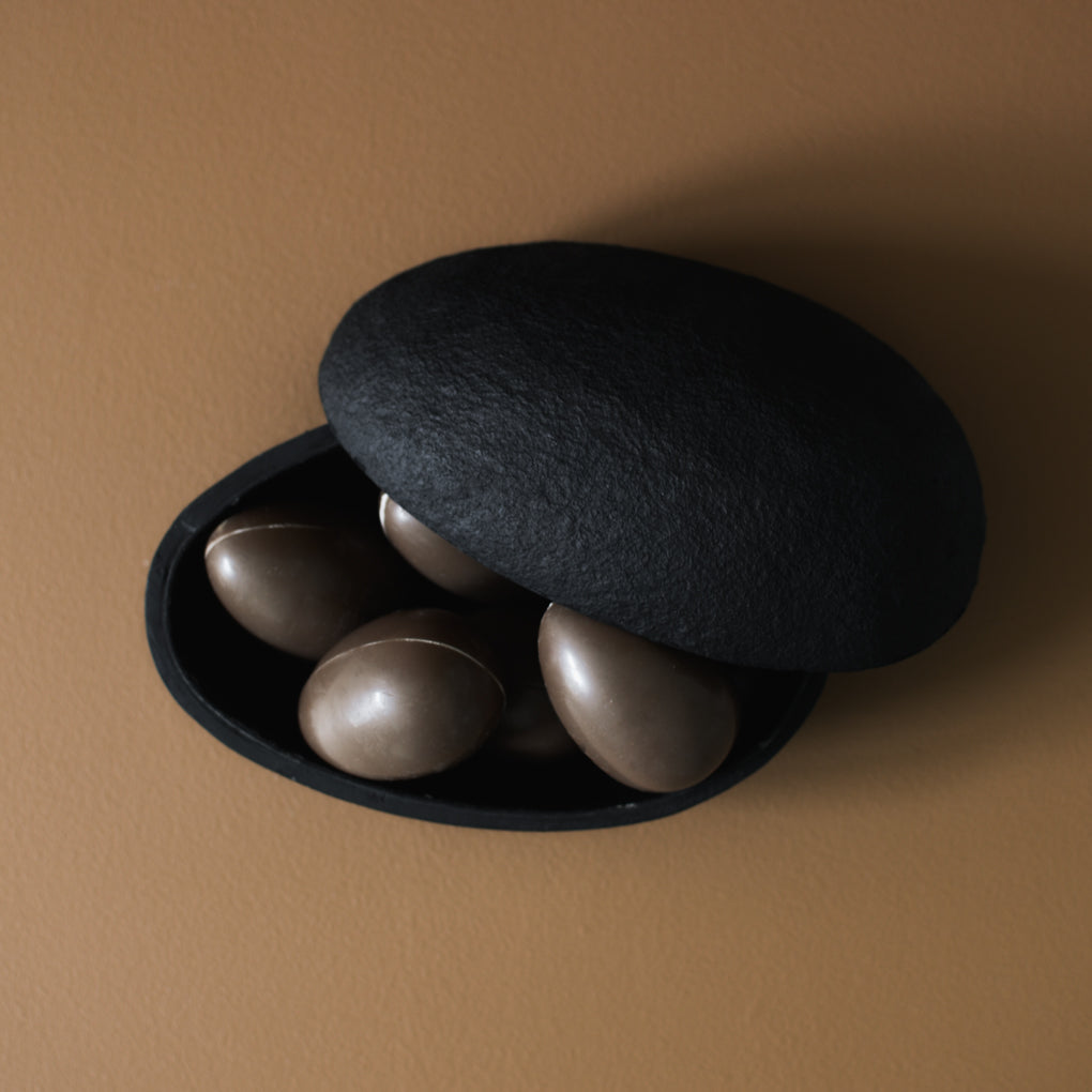 TREAT Påskägg, black