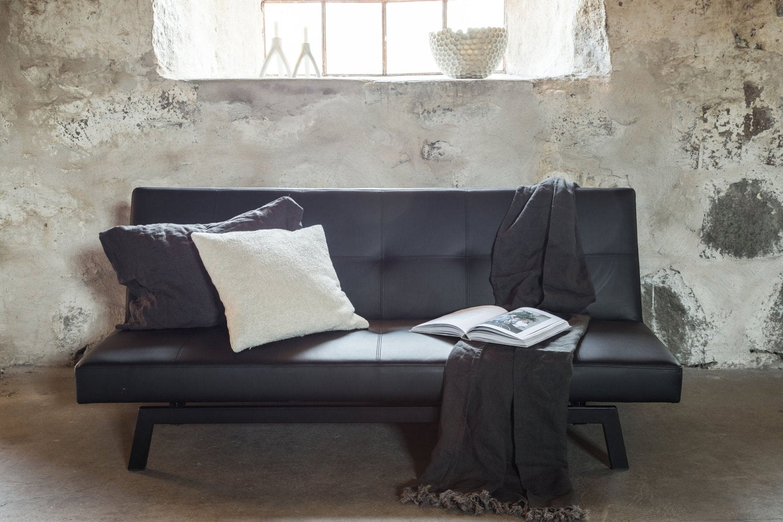 Venture Home Bodil Bäddsoffa, Svart - Azalea Home