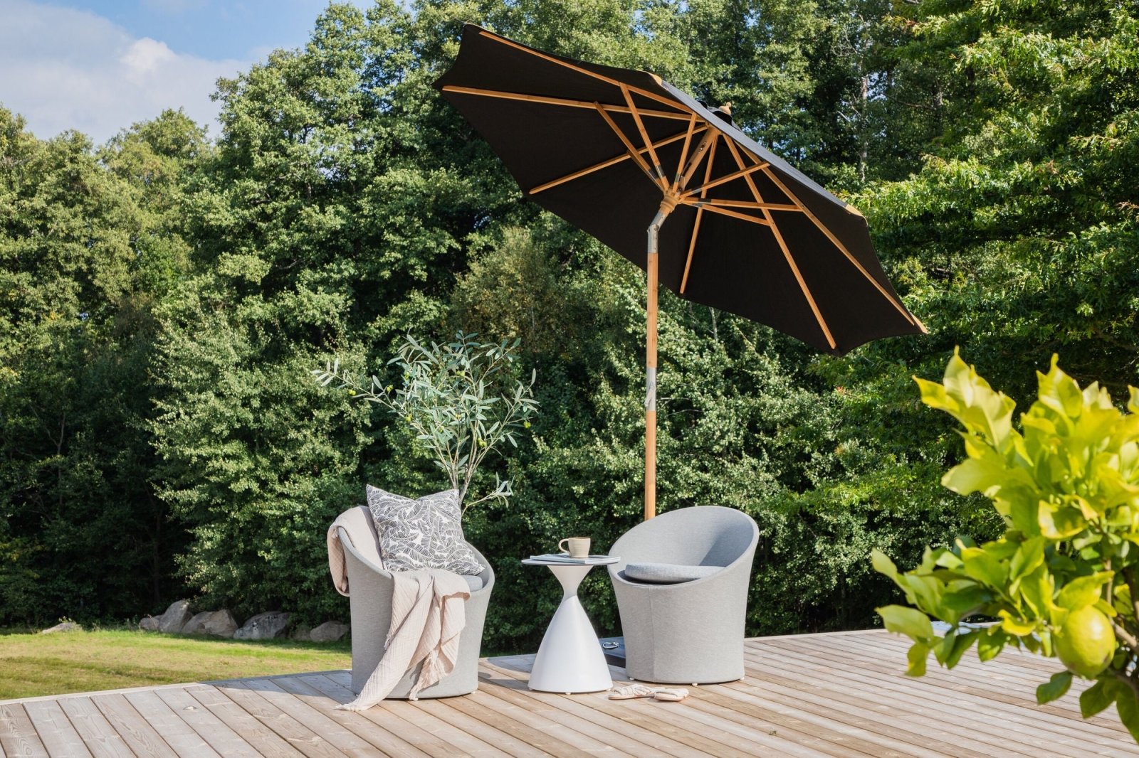 Venture Home Cerox Parasoll ø270, Svart - Azalea Home