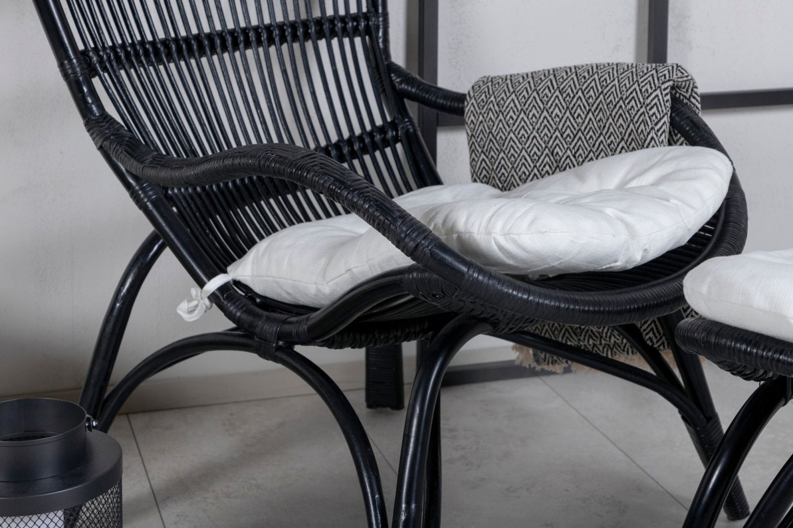 Venture Home Ella Loungestol, Svart - Azalea Home