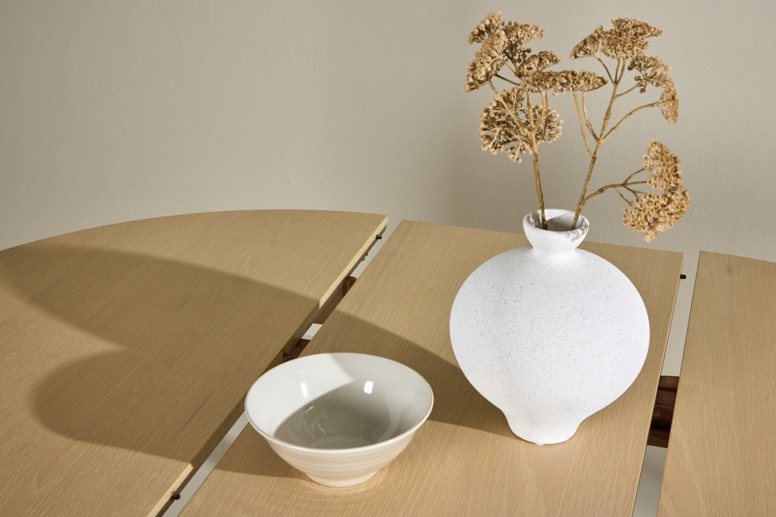Venture Home Gilda Matbord ø110, Vitputsad - Azalea Home
