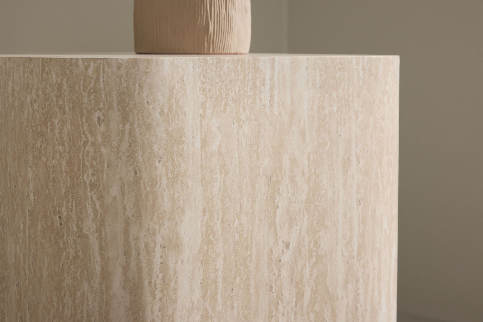 Venture Home Klirou Sidobord 40 x 40, Beige - Azalea Home