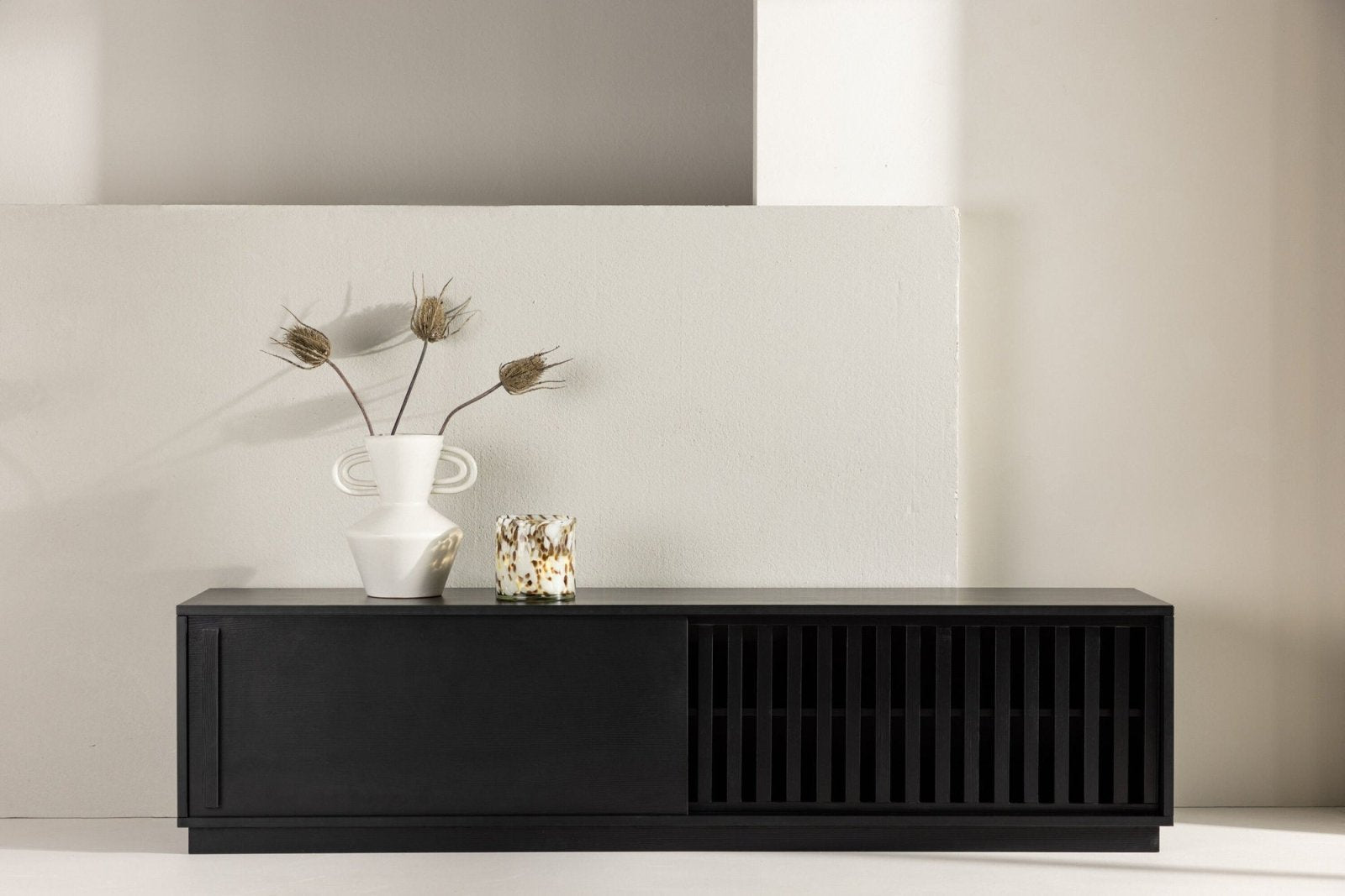 Venture Home Lugo TV - bänk 180 x 45, Svart - Azalea Home