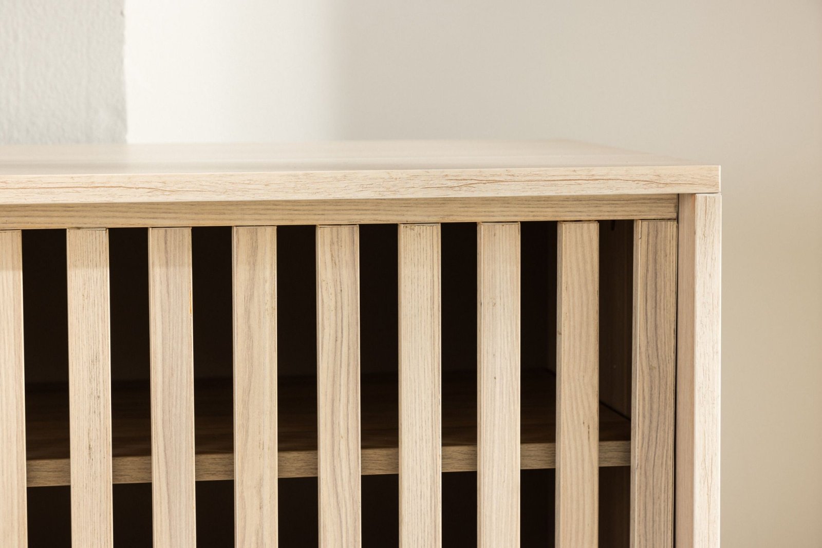Venture Home Lugo TV - bänk 180 x 45, Vitputsad - Azalea Home