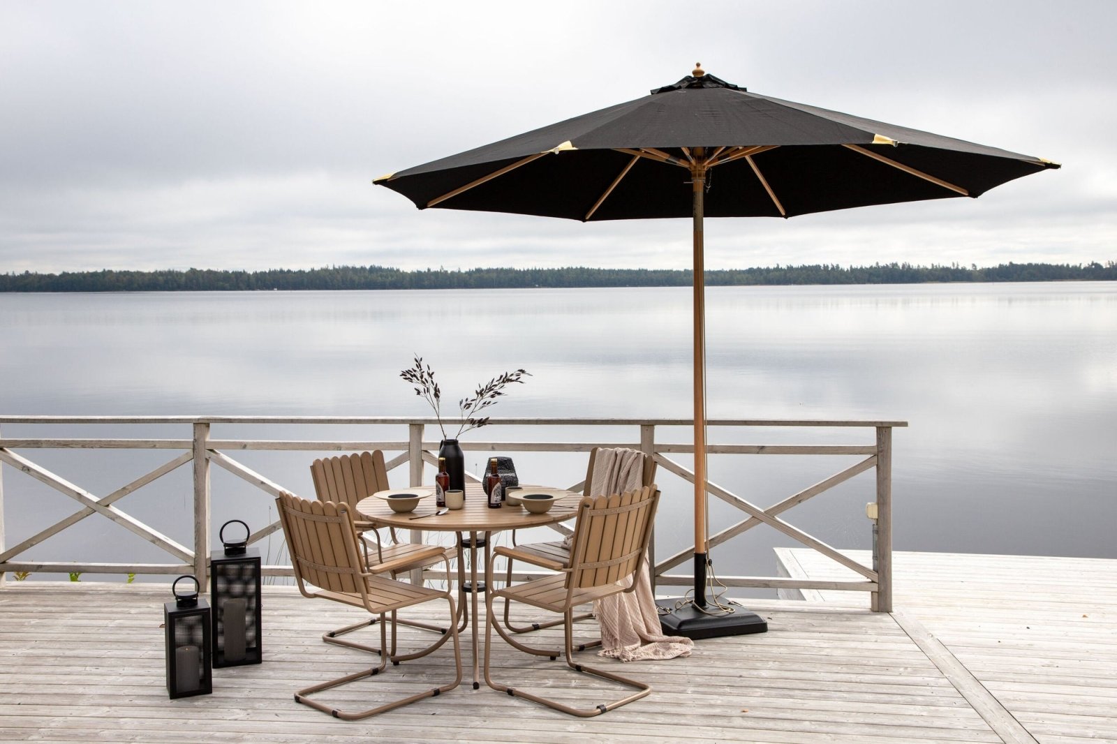 Venture Home Nypo Parasoll, Svart - Azalea Home