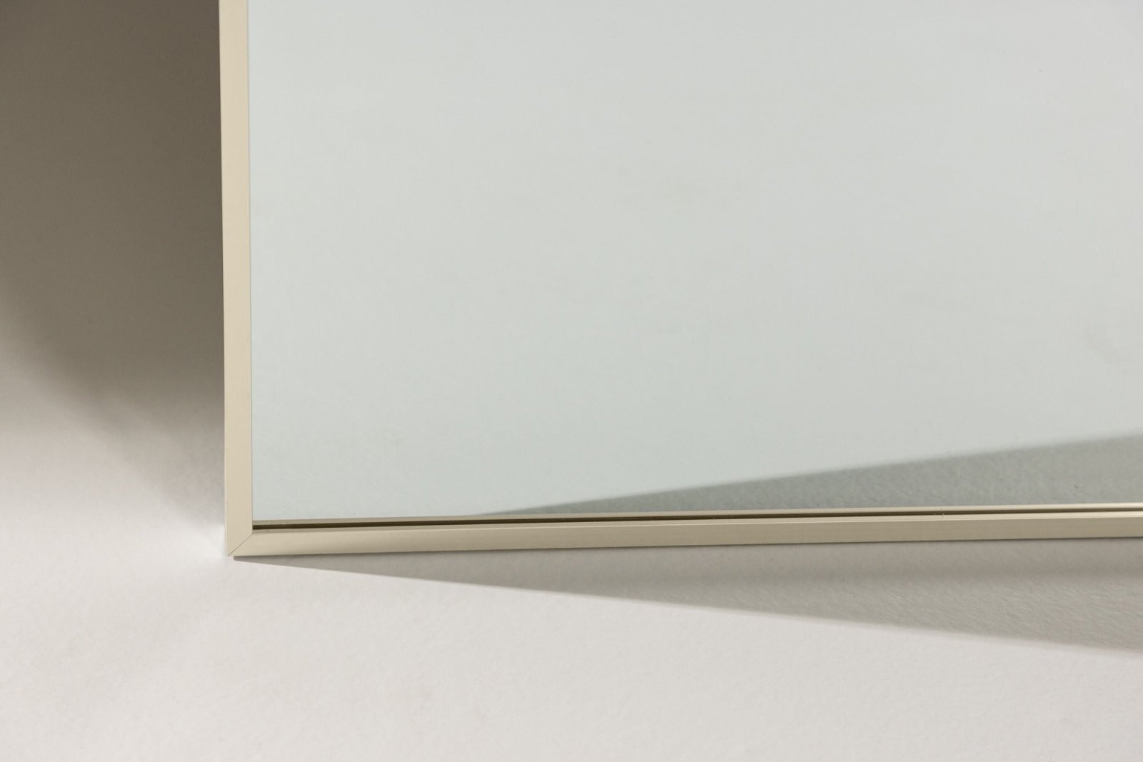 Venture Home Orlando Stor spegel, Beige - Azalea Home