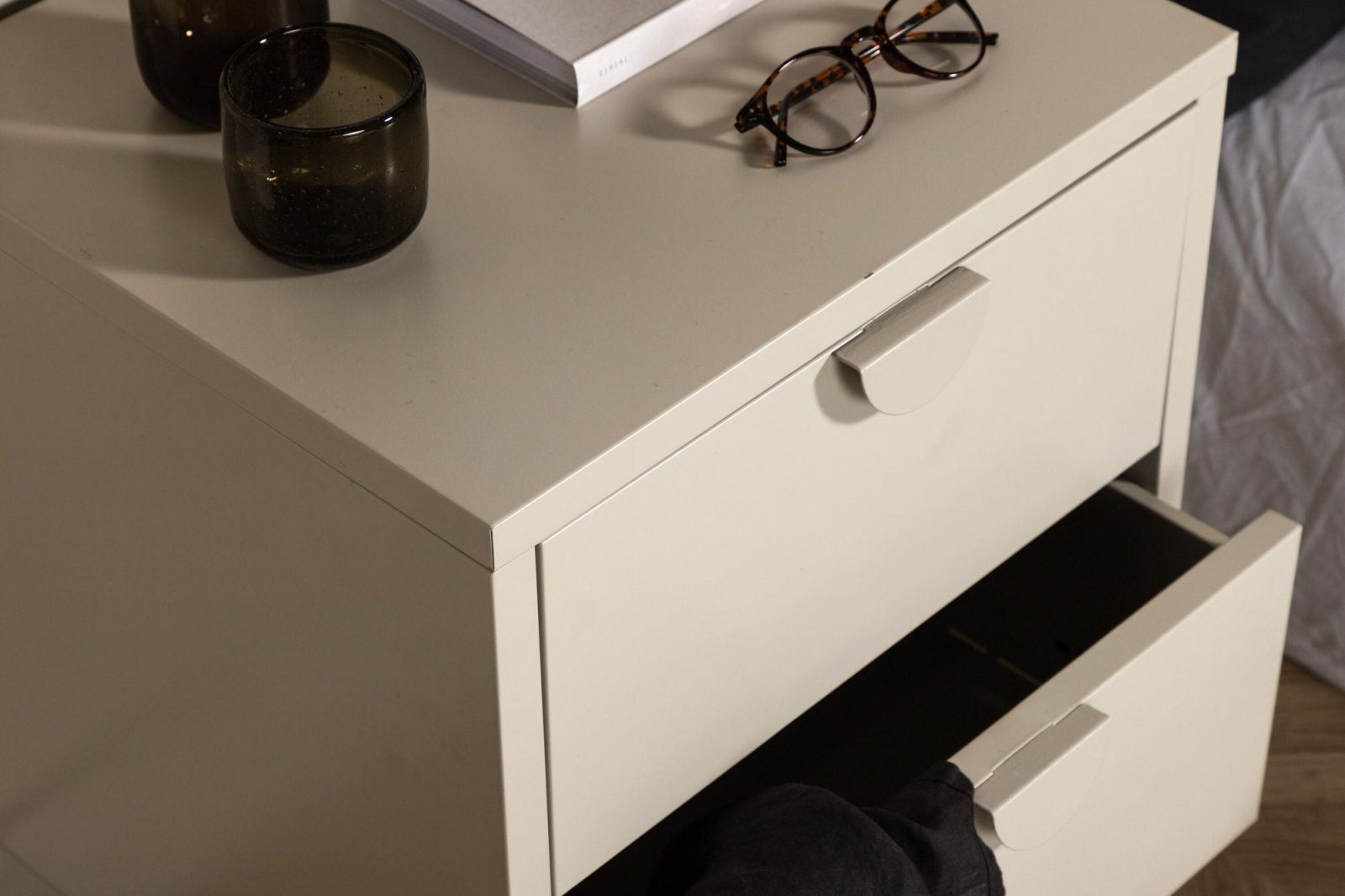 Venture Home Piring Byrå 45 x 59, Beige - Azalea Home