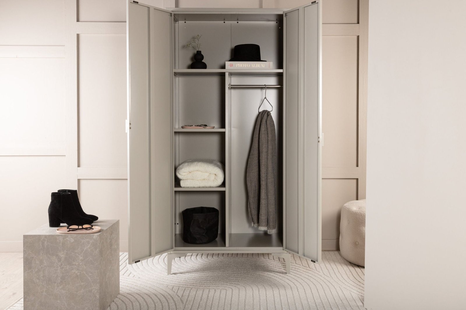 Venture Home Piring Garderob 85 x 183, Beige - Azalea Home