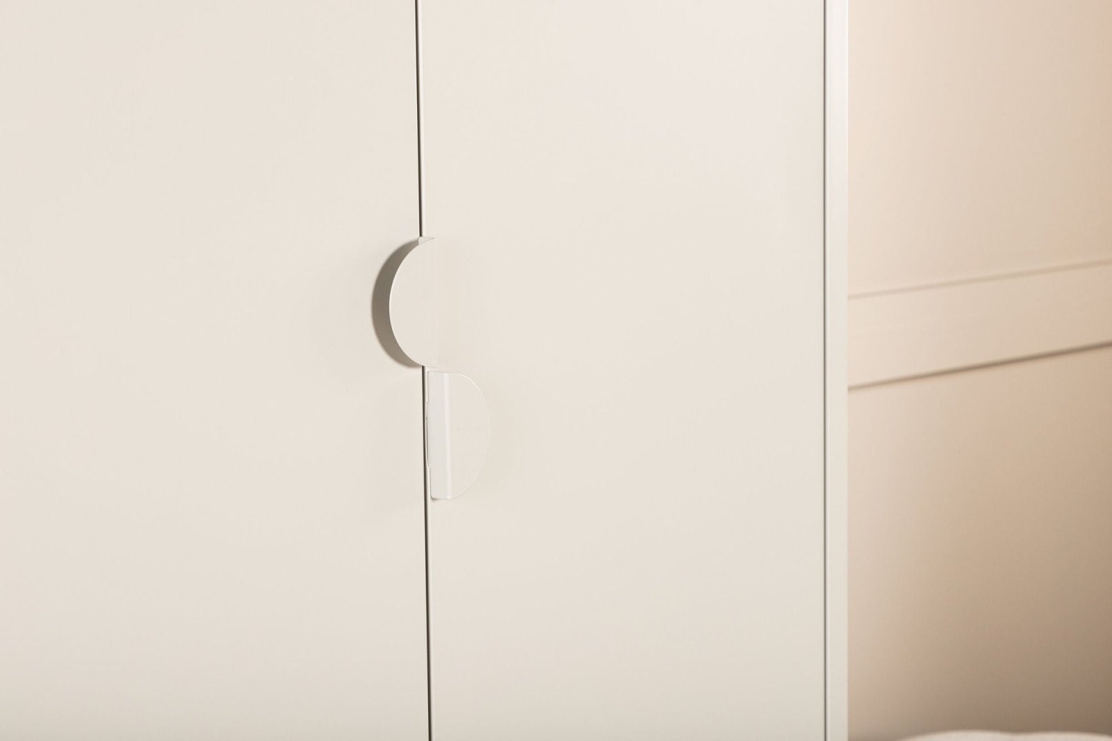 Venture Home Piring Garderob 85 x 183, Beige - Azalea Home