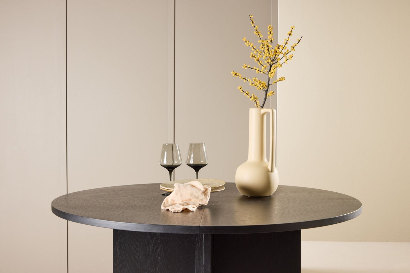 Venture Home Strada Matbord ø120, Svart - Azalea Home