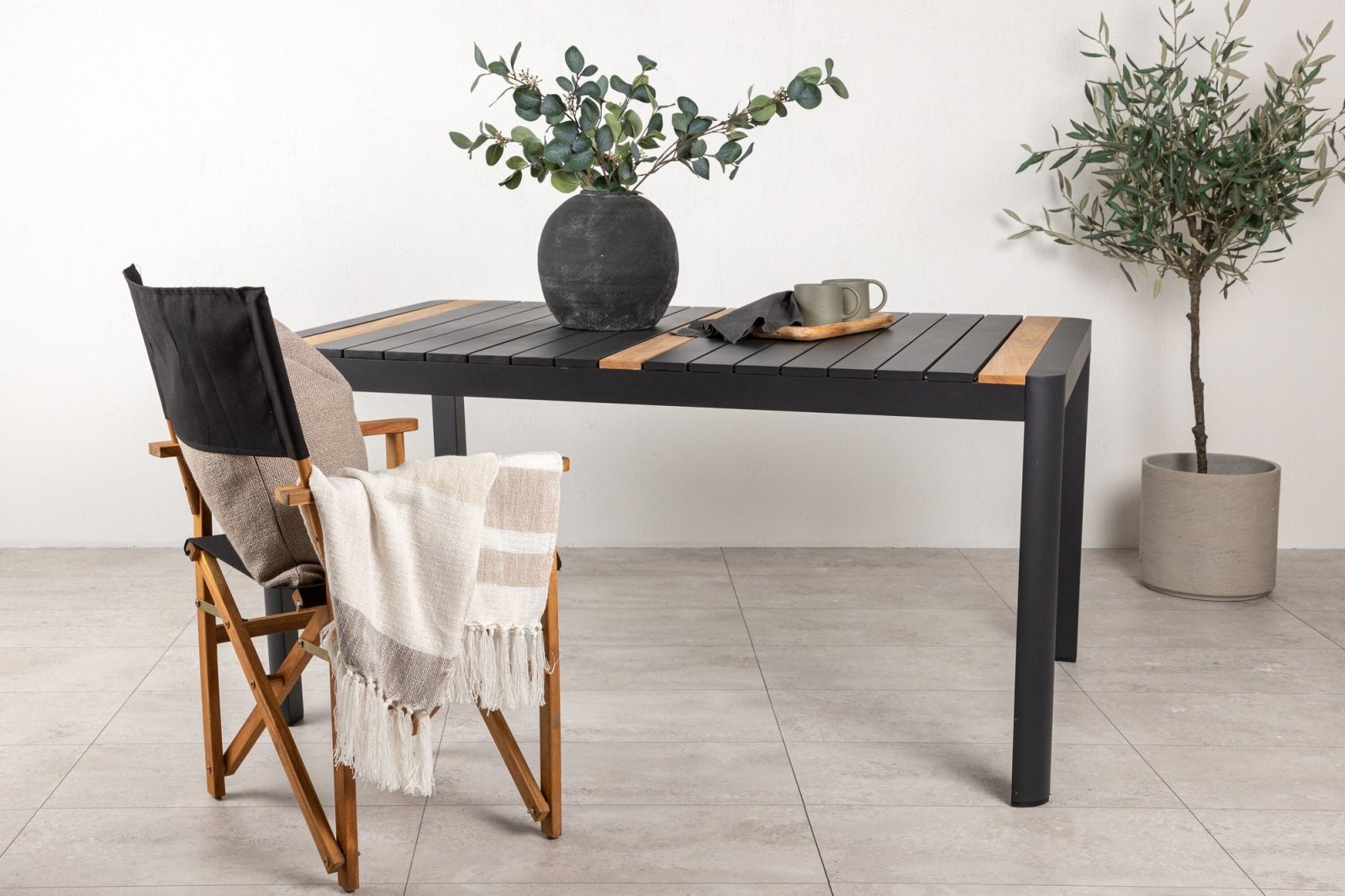 Venture Home Togo Matbord 90 x 150, Svart - Azalea Home