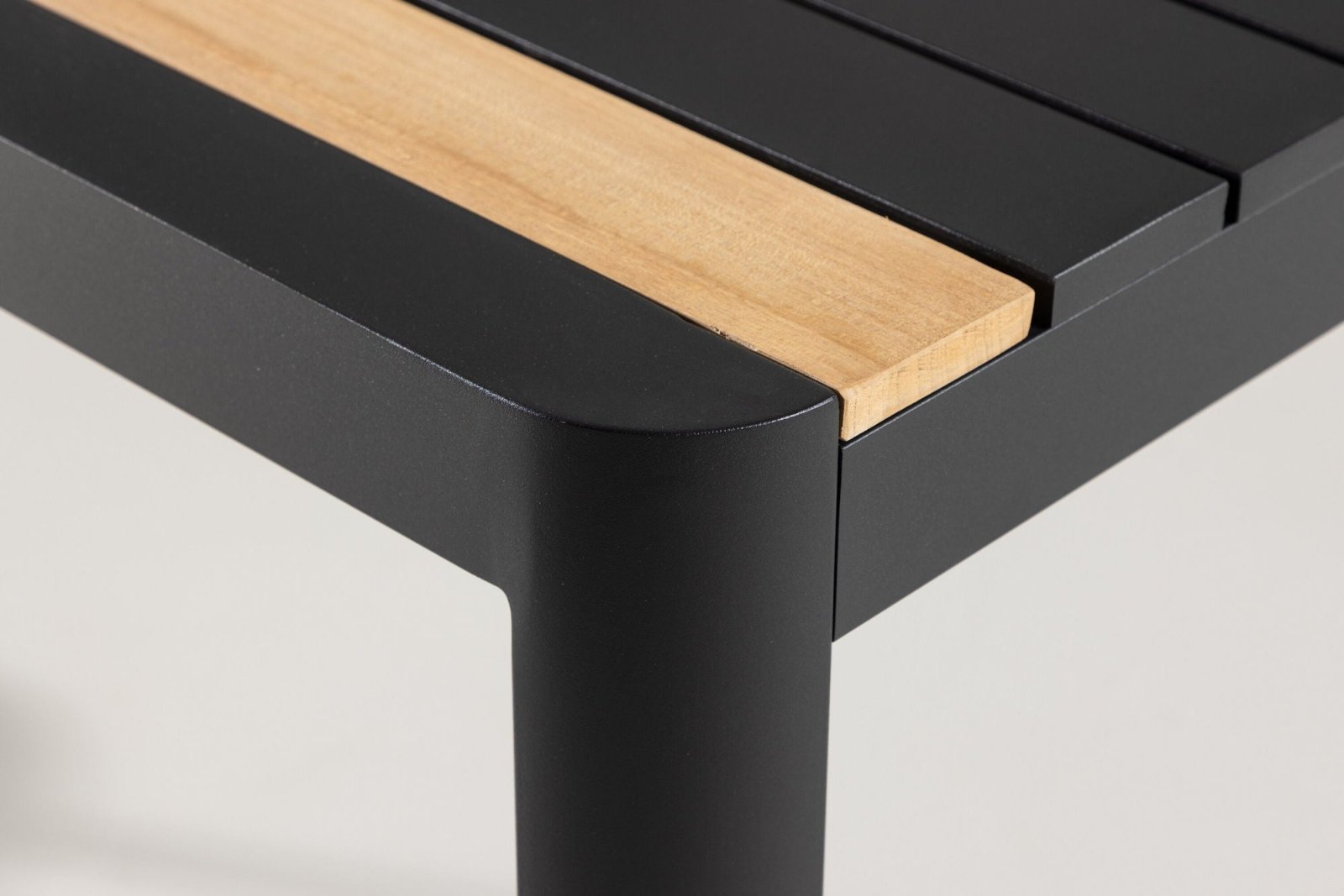 Venture Home Togo Utebord 100 x 200, Svart - Azalea Home