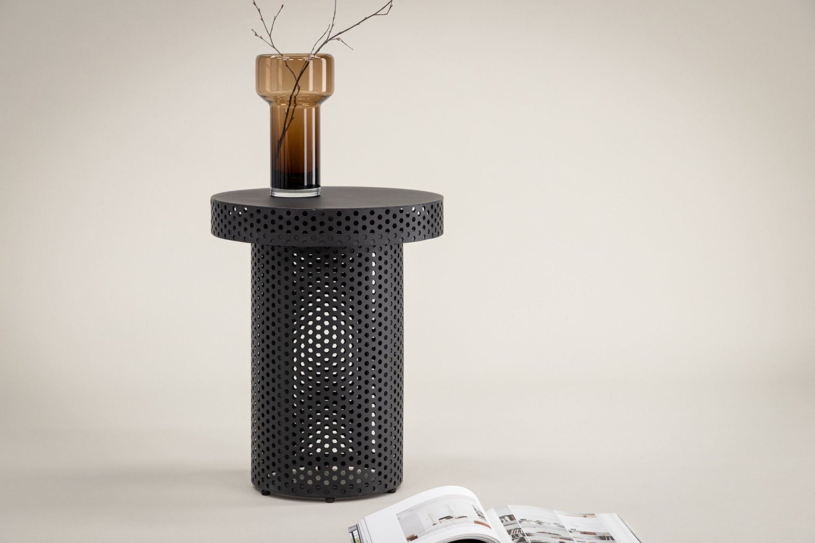 Vind Bearsden x Josefin Lustig Sidobord, Svart - Azalea Home