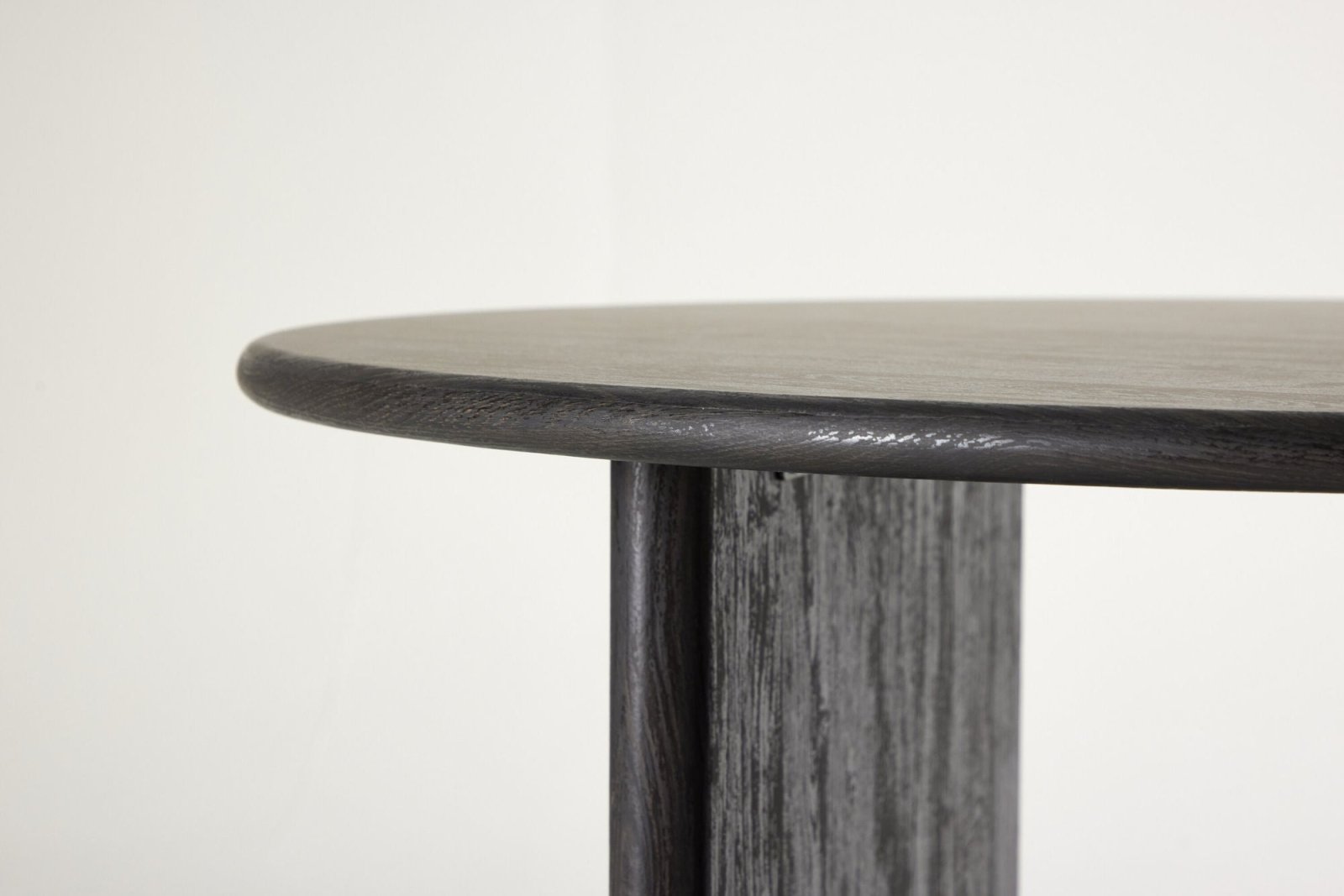 Vind Björholmen Matbord ⌀120, Svart - Azalea Home