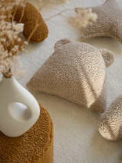 Wigiwama Bear Kudde, Biscuit - Azalea Home
