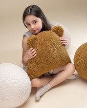 Wigiwama Bear Kudde, Maple - Azalea Home