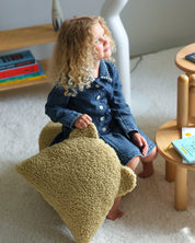 Wigiwama Bear Kudde, Matcha - Azalea Home