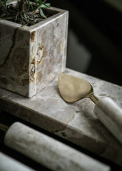 Zelected by Houze Zuri Box 9x9, Marmor - Azalea Home